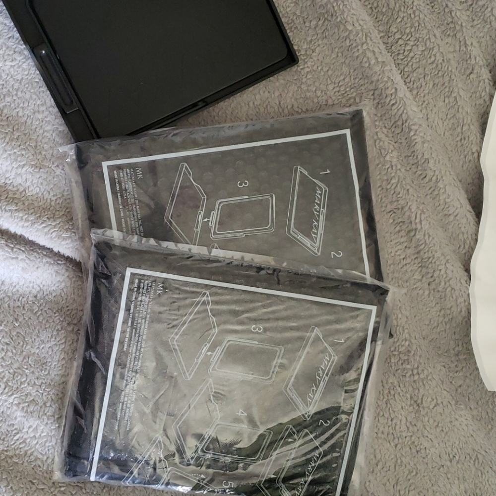 Mary Kay pary mirrors
